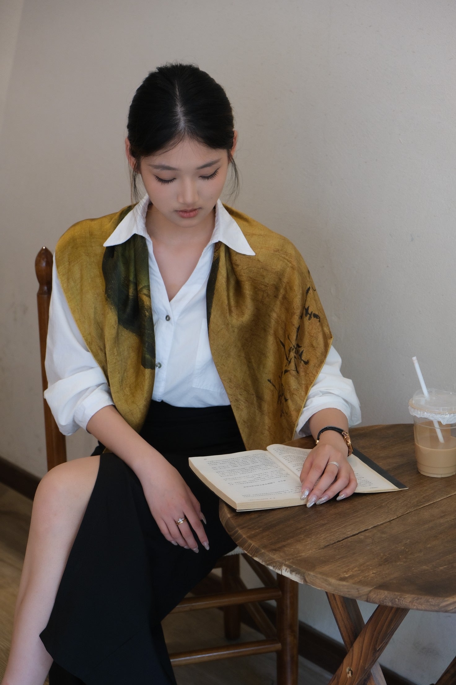 Luxury Chinese silk scarf for elegant style