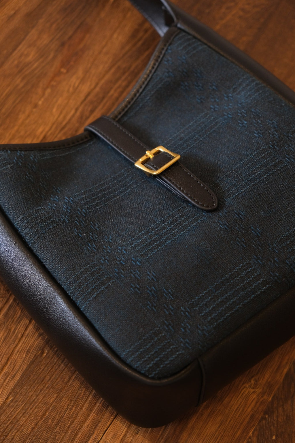Back view, deep blue jacquard Xiangyunsha fabric texture